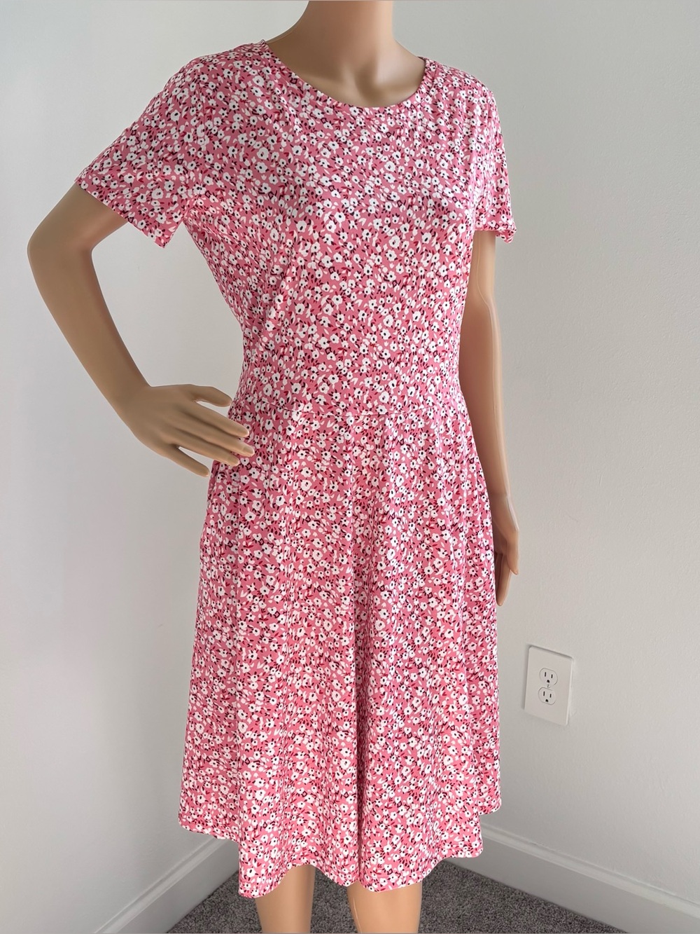 Huhot Pink Floral Short Sleeve Dress With Pockets Size L
